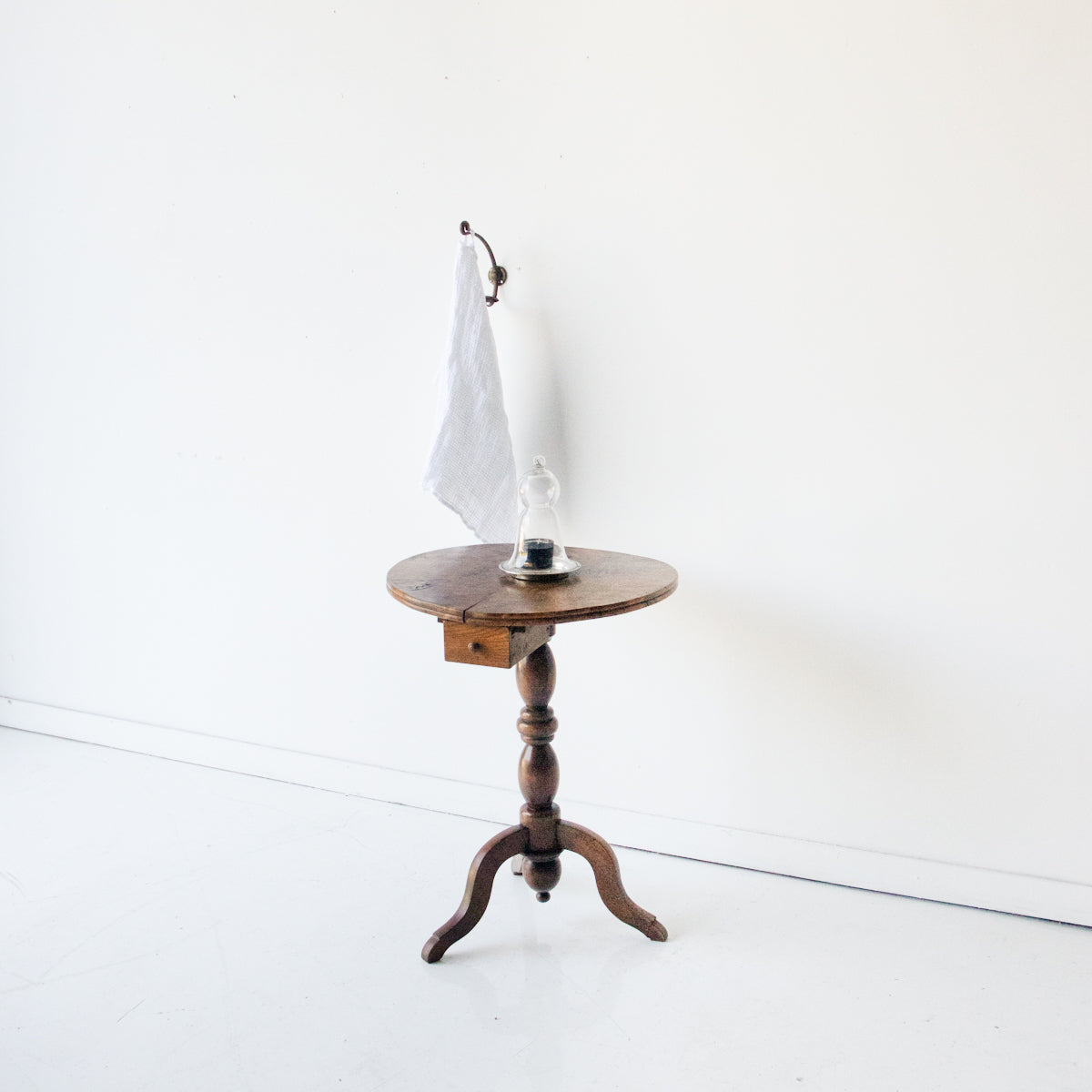 Table de chevet en ronce
