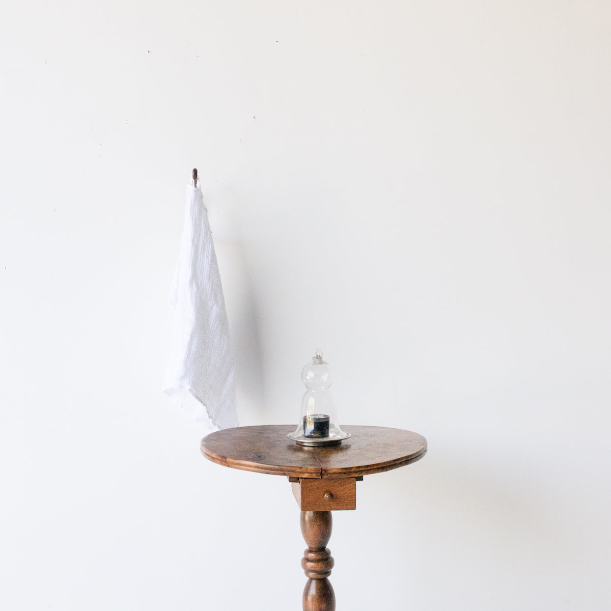 Table de chevet en ronce