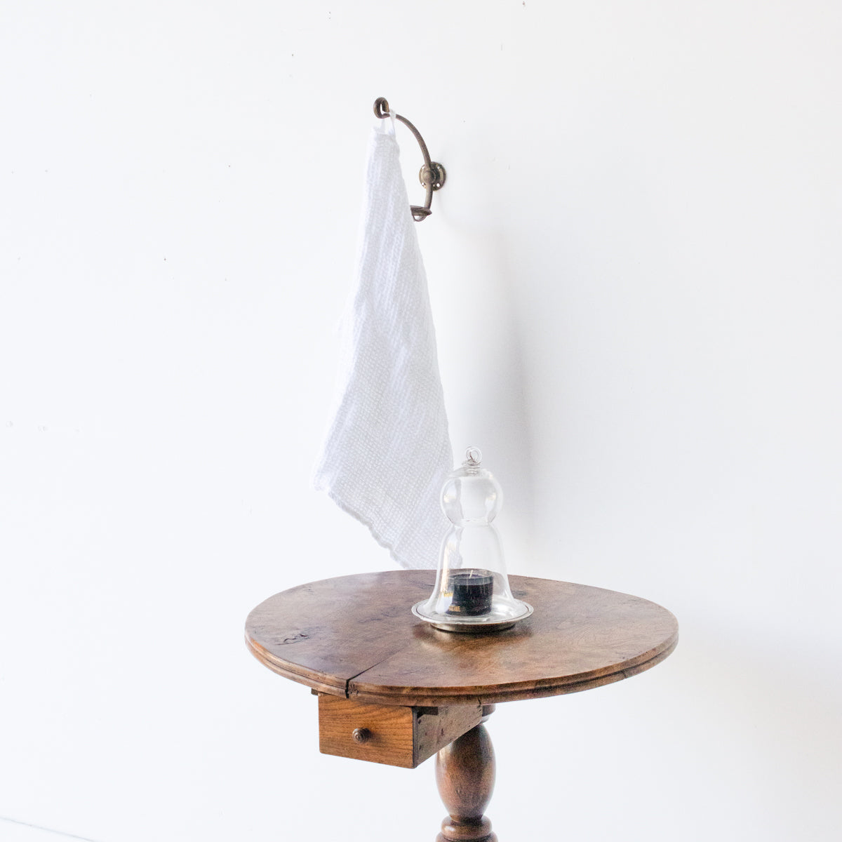 Table de chevet en ronce