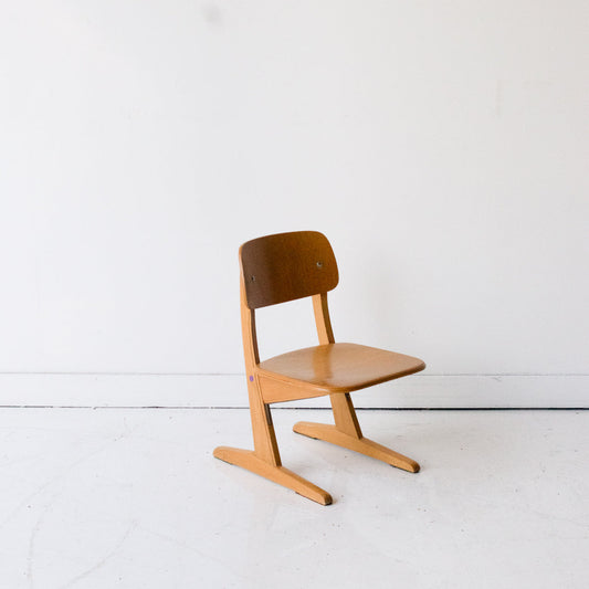 Chaise d'école pour enfant