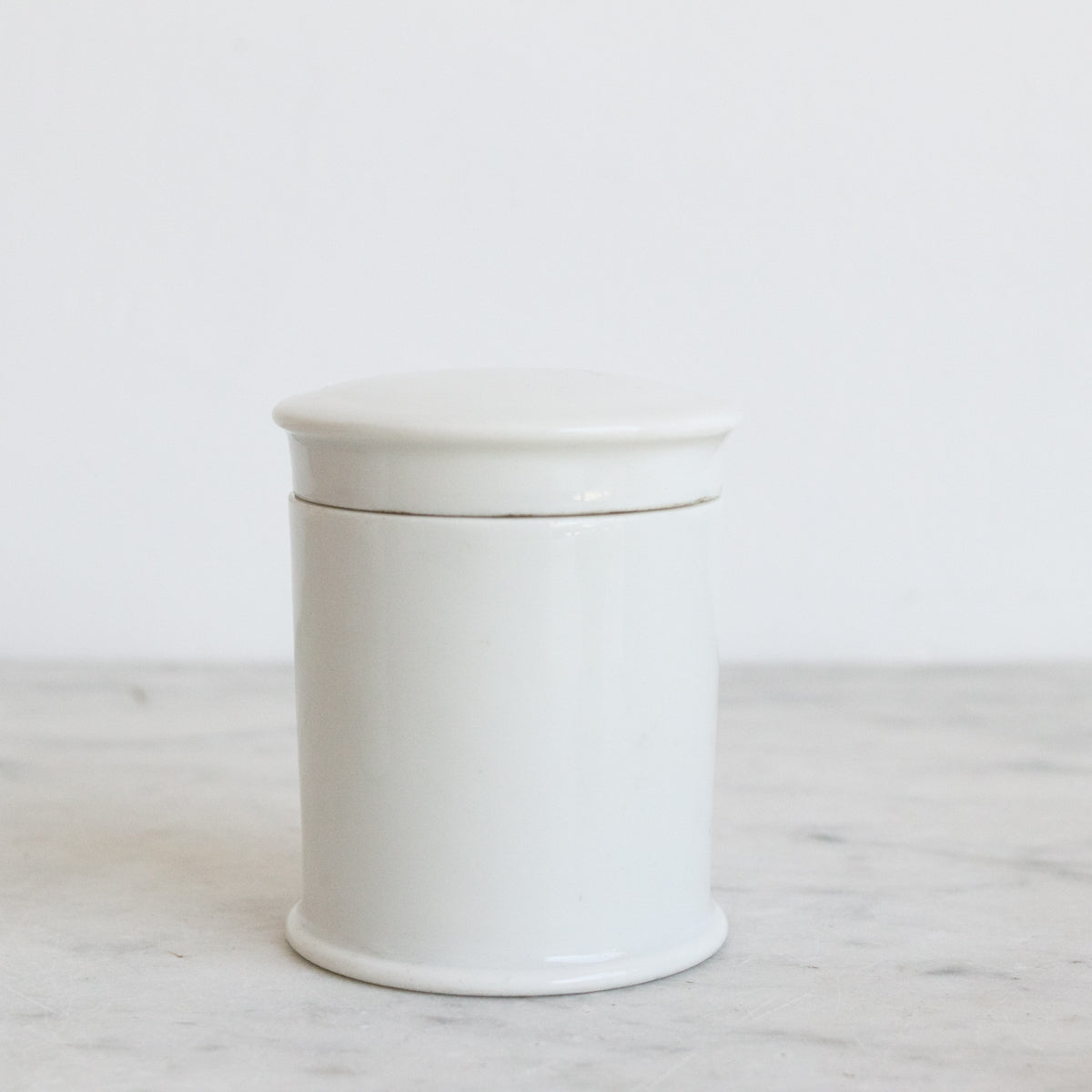 Lot de 4 boîtes en porcelaine