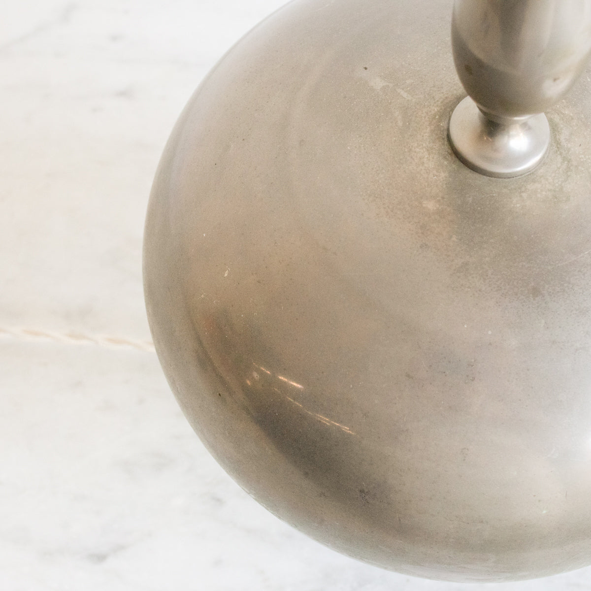 Lampe vintage en étain