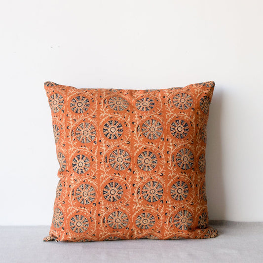 Coussin imprimé bloc | Karuna Safran