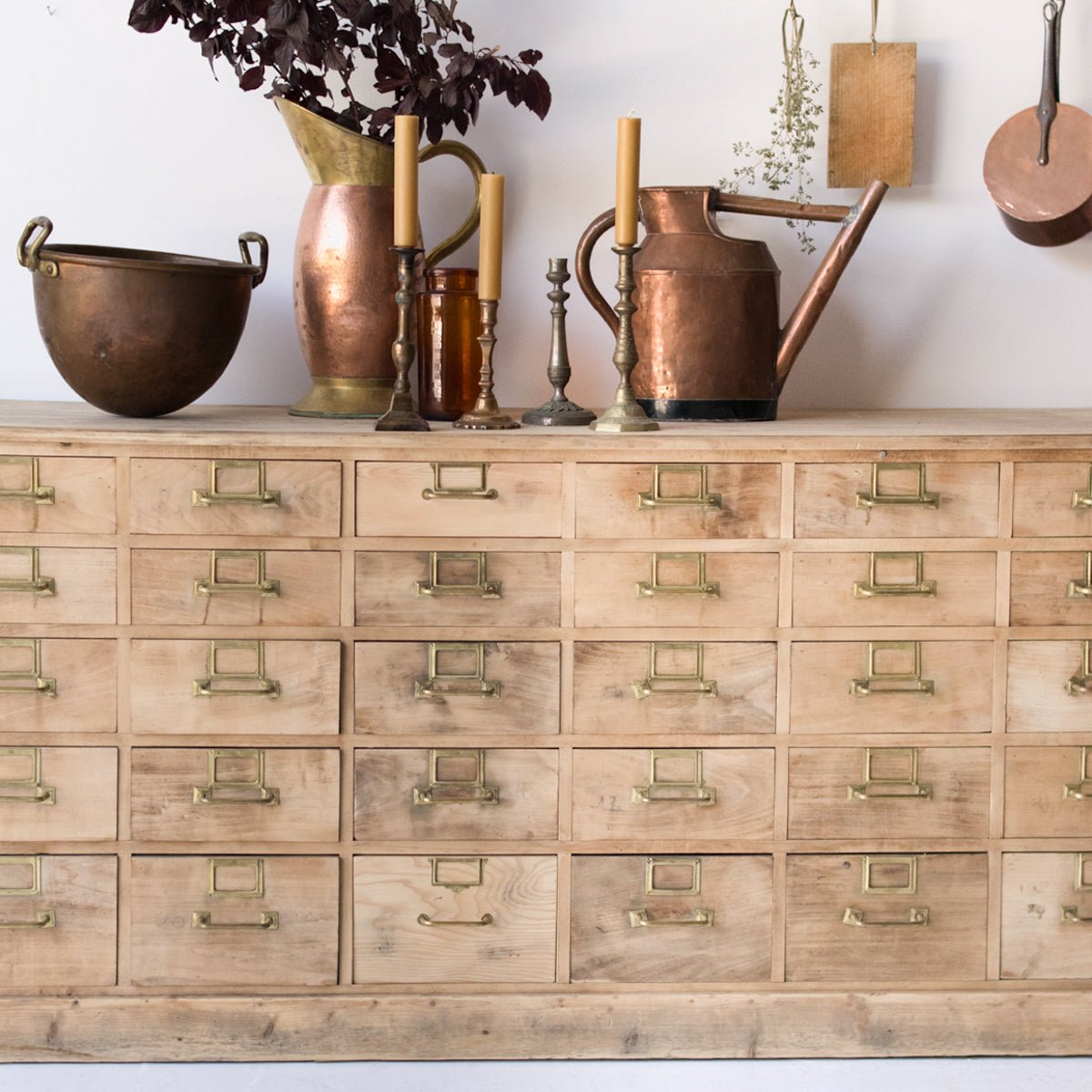 Armoire à mercerie