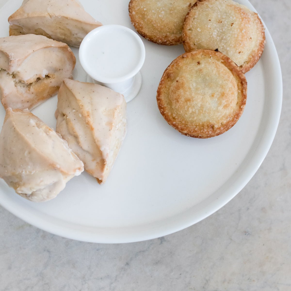 Assiette à gâteau en porcelaine