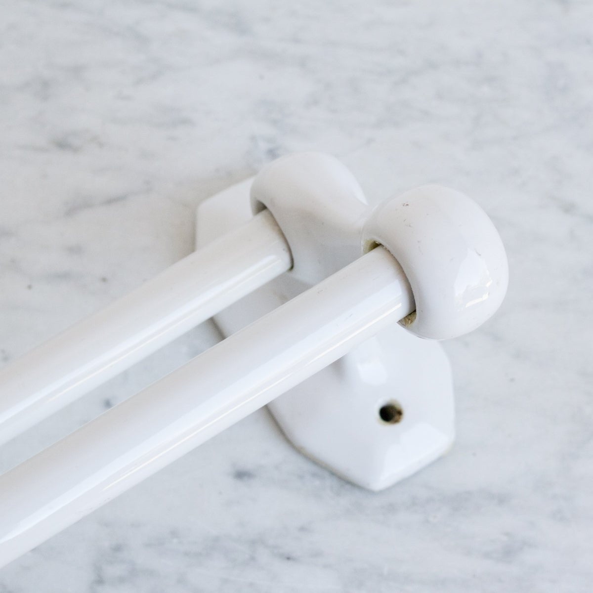 Porte-serviettes double en porcelaine