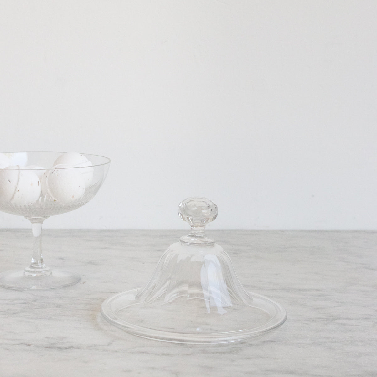 Bocal à bonbons en verre taillé avec couvercle