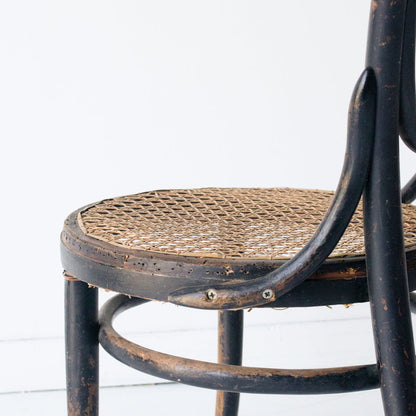 Tabouret en bois courbé avec assise en rotin