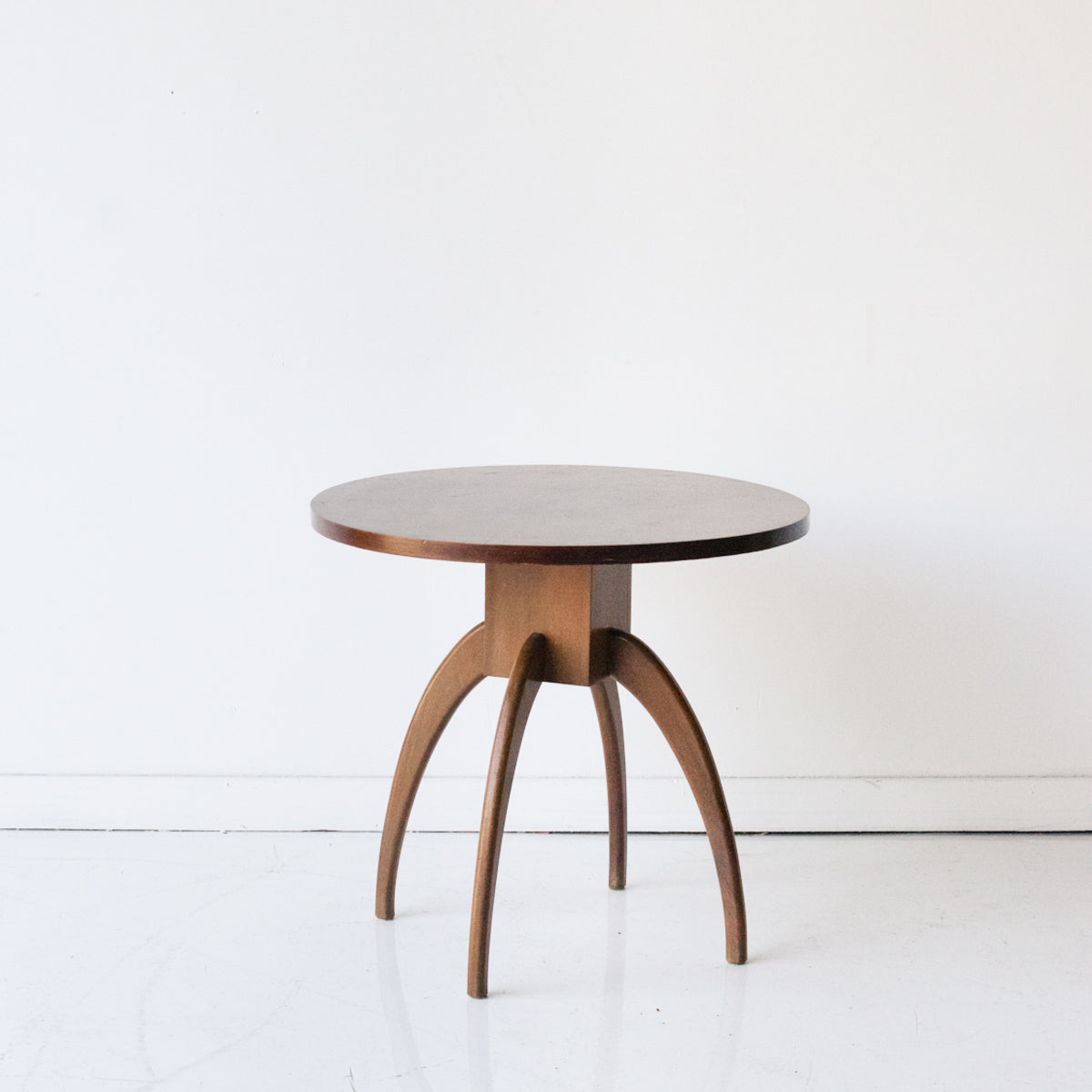 Table de chevet du milieu du siècle