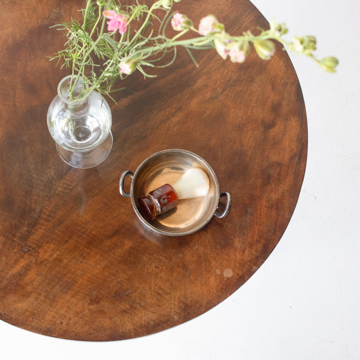 Table de chevet du milieu du siècle