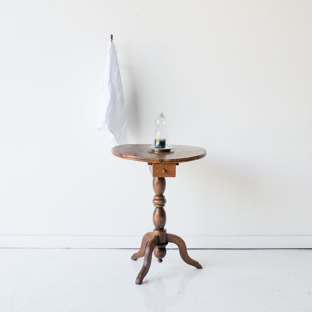 Table de chevet en ronce