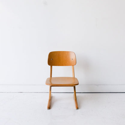 Chaise d'école pour enfant