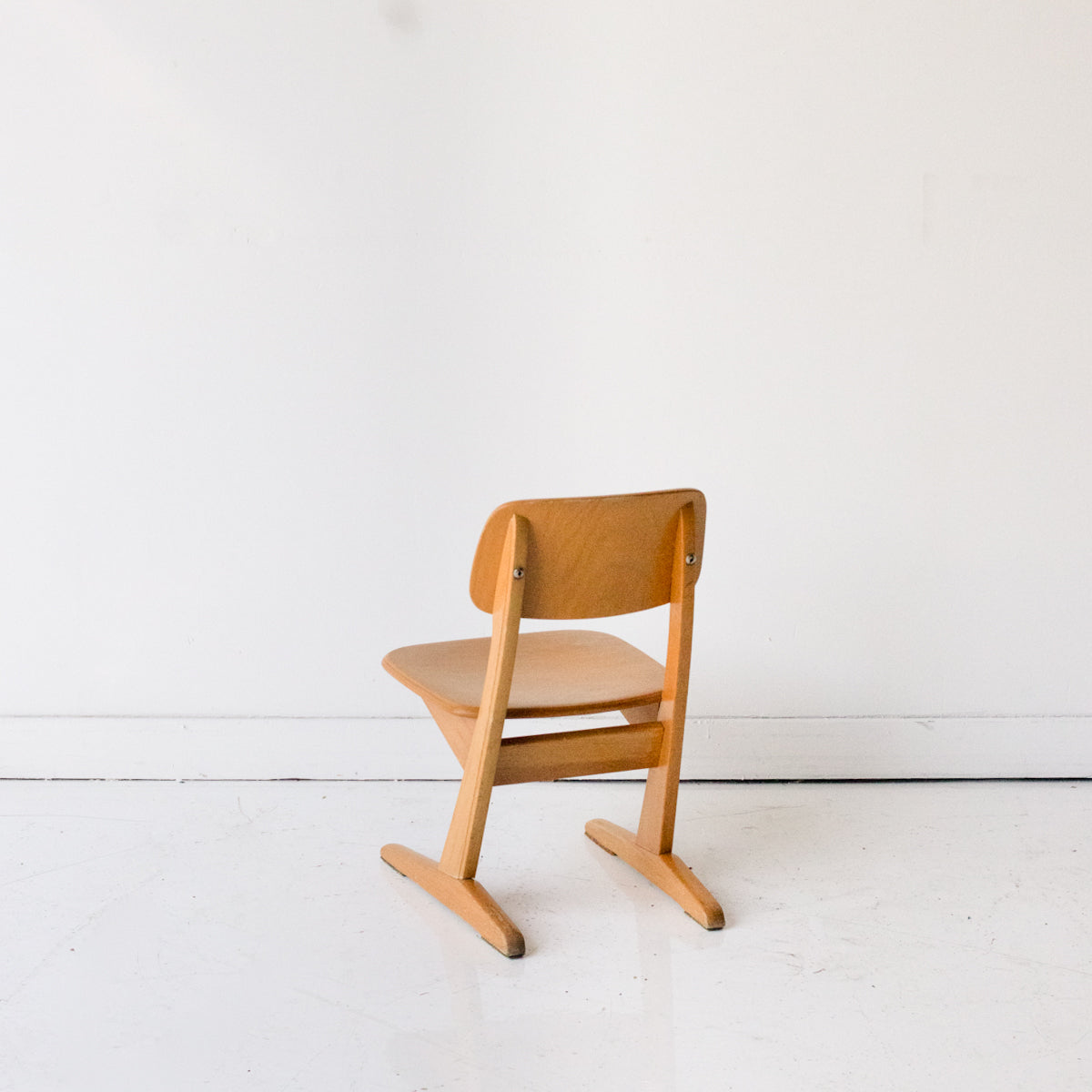 Chaise d'école pour enfant