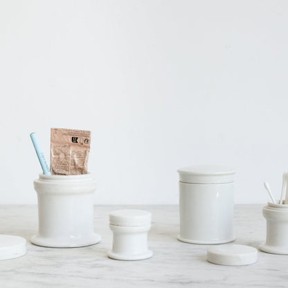 Lot de 4 boîtes en porcelaine