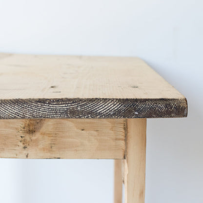 Table de chevet en bois brut