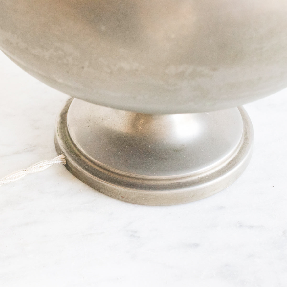Lampe vintage en étain