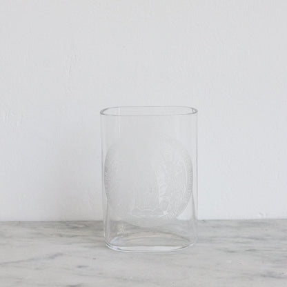 Verre Vichy gravé antique