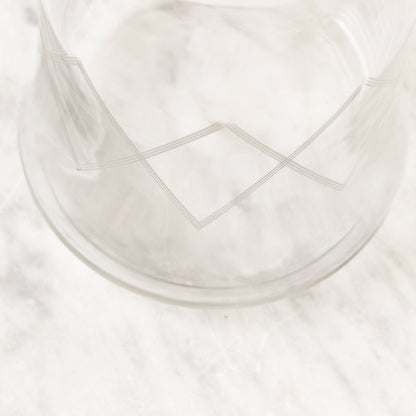 Carafe en forme de cloche avec bouchon