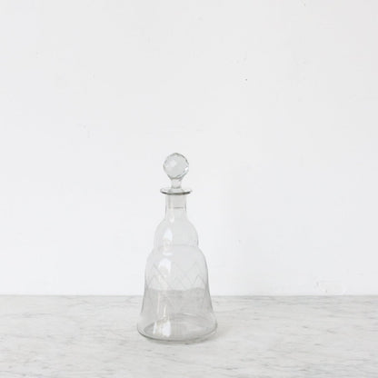 Carafe en forme de cloche avec bouchon