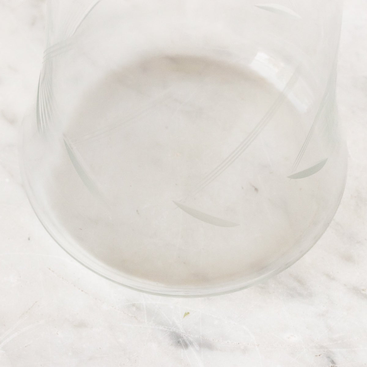 Carafe en forme de cloche avec bouchon
