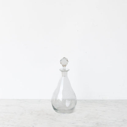 Carafe gravée du milieu du siècle
