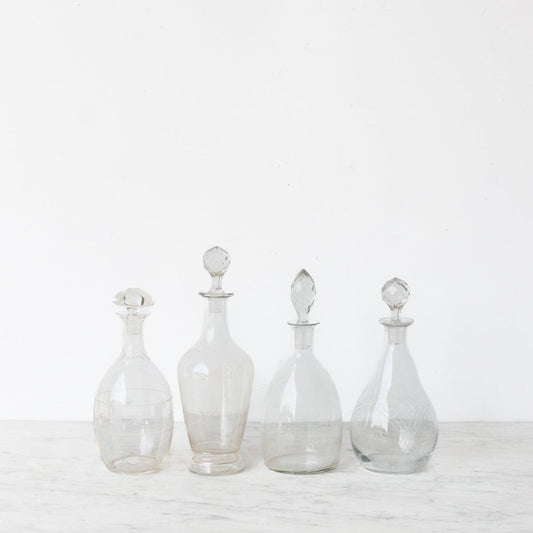 Carafe gravée du milieu du siècle