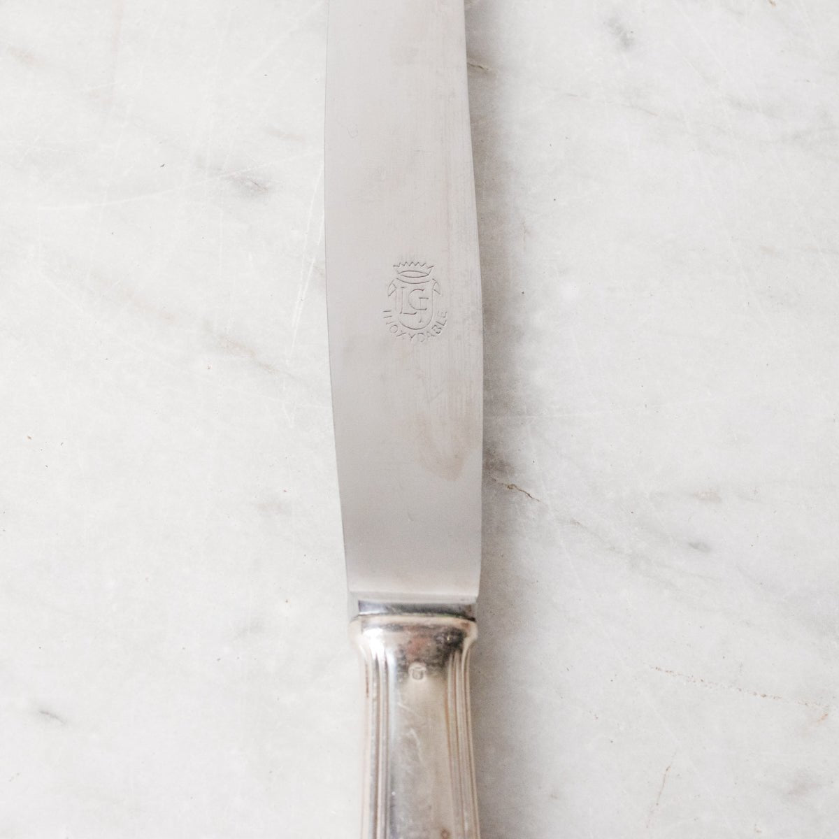 Ensemble de 12 couteaux de table français assortis
