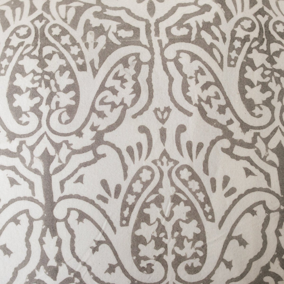 Housse de coussin imprimée en édition limitée | Dominique French Grey