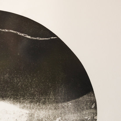 Lithographie avec ciel nocturne en noir et blanc