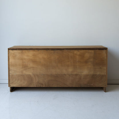 Commode du milieu du siècle avec planches à pain