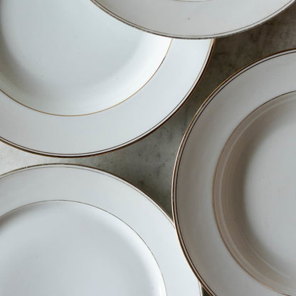 Service de 4 assiettes en porcelaine à bord doré, Not Your Grandma's Gold Rim