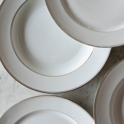 Service de 4 assiettes en porcelaine à bord doré, Not Your Grandma's Gold Rim