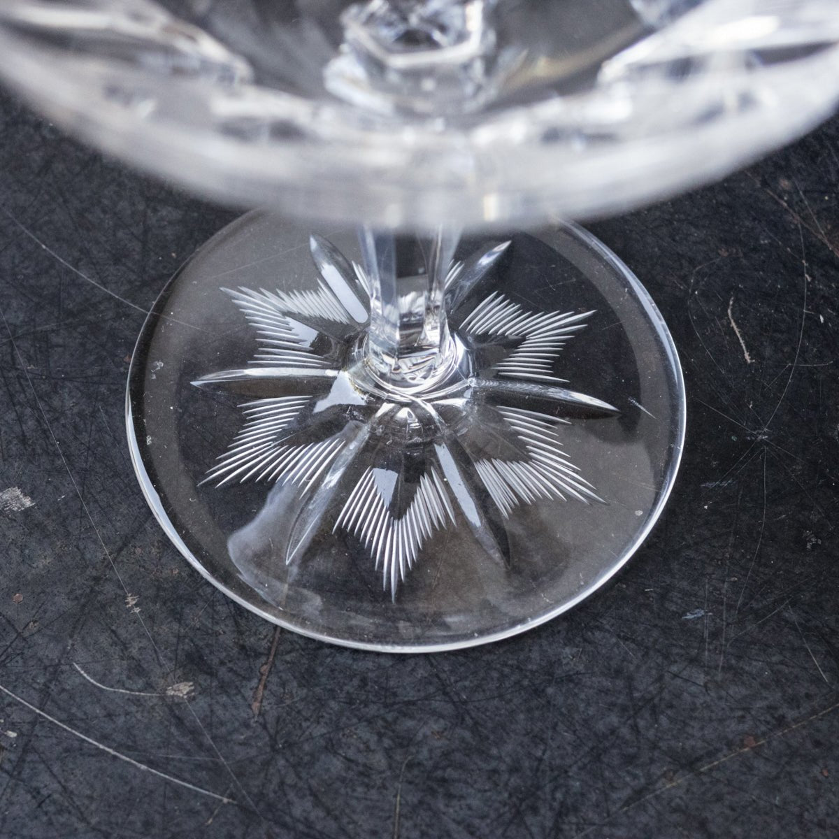 Paire de coupes en cristal taillé