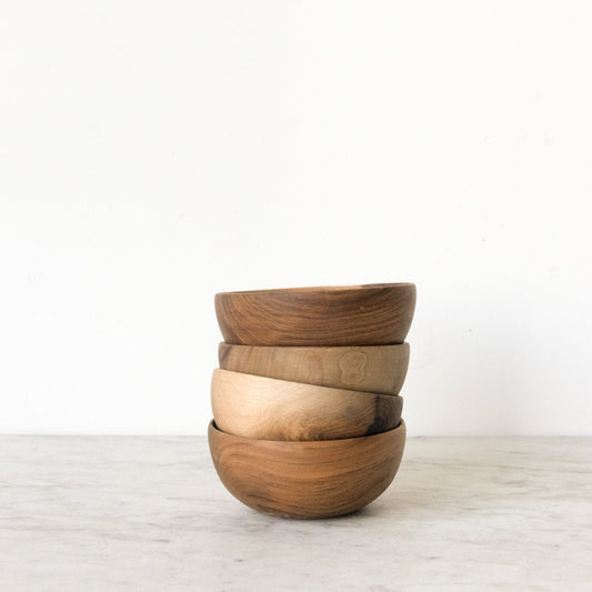 Paire de petits bols en bois