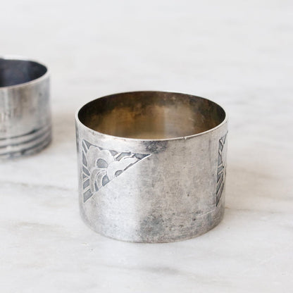 Paire de ronds de serviette en argent
