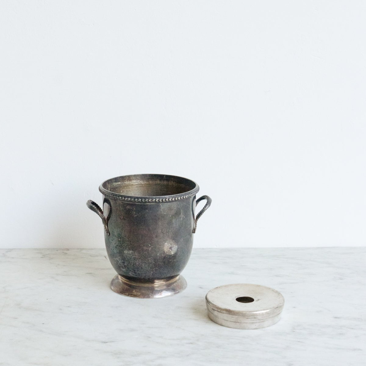 Petit seau à glace en argent avec paire de flûtes