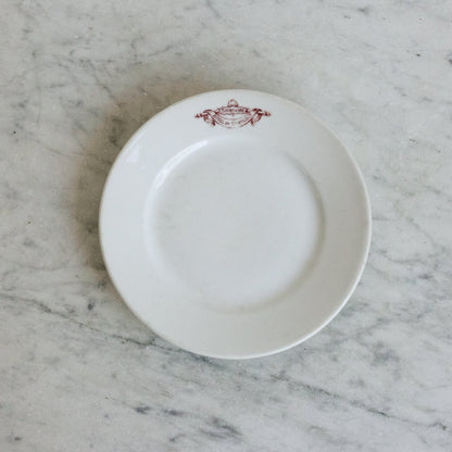 Lot de 7 assiettes en porcelaine de l'hôtel Place Tournadre