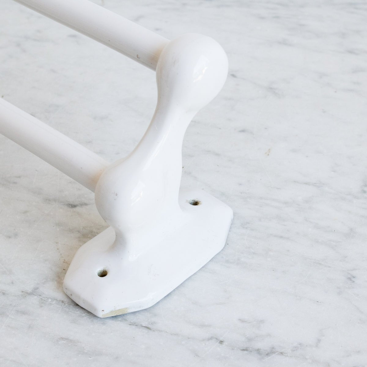 Porte-serviettes double en porcelaine