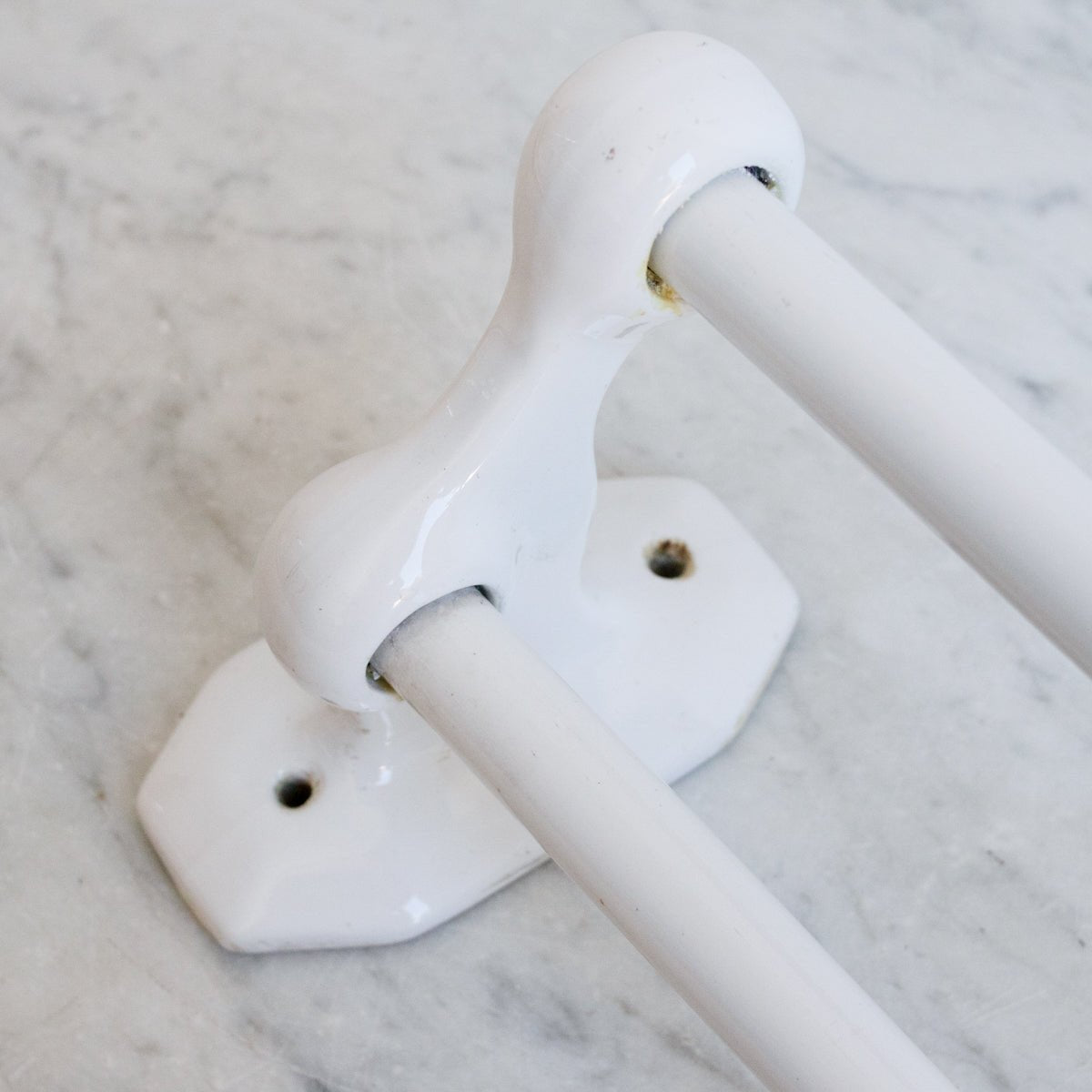Porte-serviettes double en porcelaine