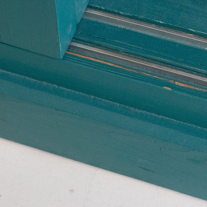 Armoire à portes coulissantes en bois récupéré | Échantillon de sol